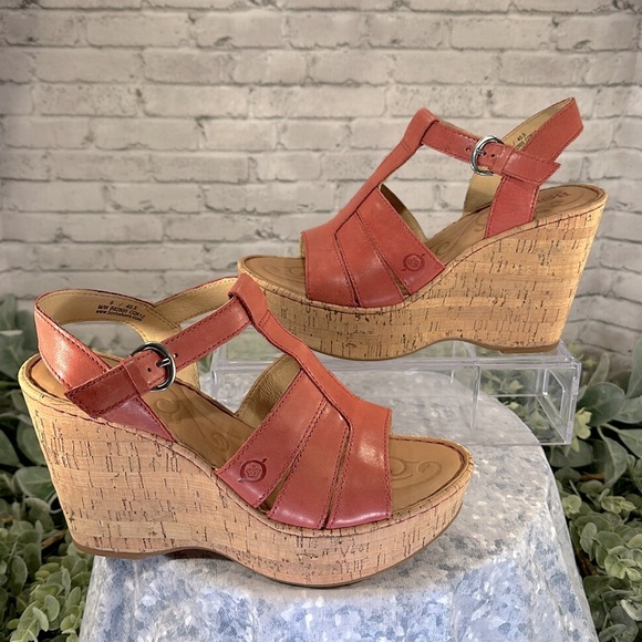 Born “Nicolina” Berry Burnished Leather Banded Open Toe Cork Wedges WMS 9M✨NWOT✨ - Picture 4 of 10
